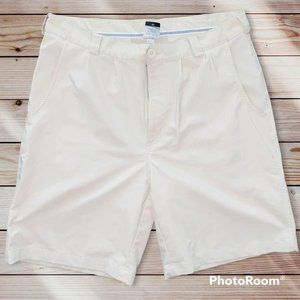 C4 under ARMOUR shorts mens golf size 34 khaki tan 9" casual work pleated front